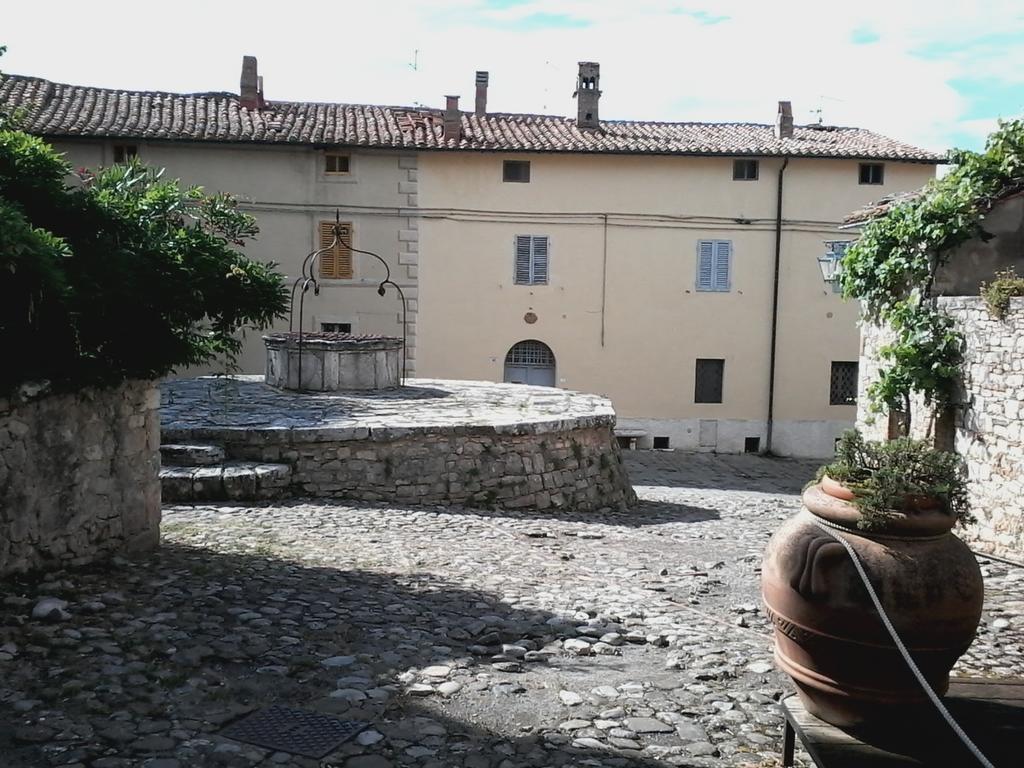 Cisterna Nel Borgo Hotell Castiglione dʼOrcia Eksteriør bilde